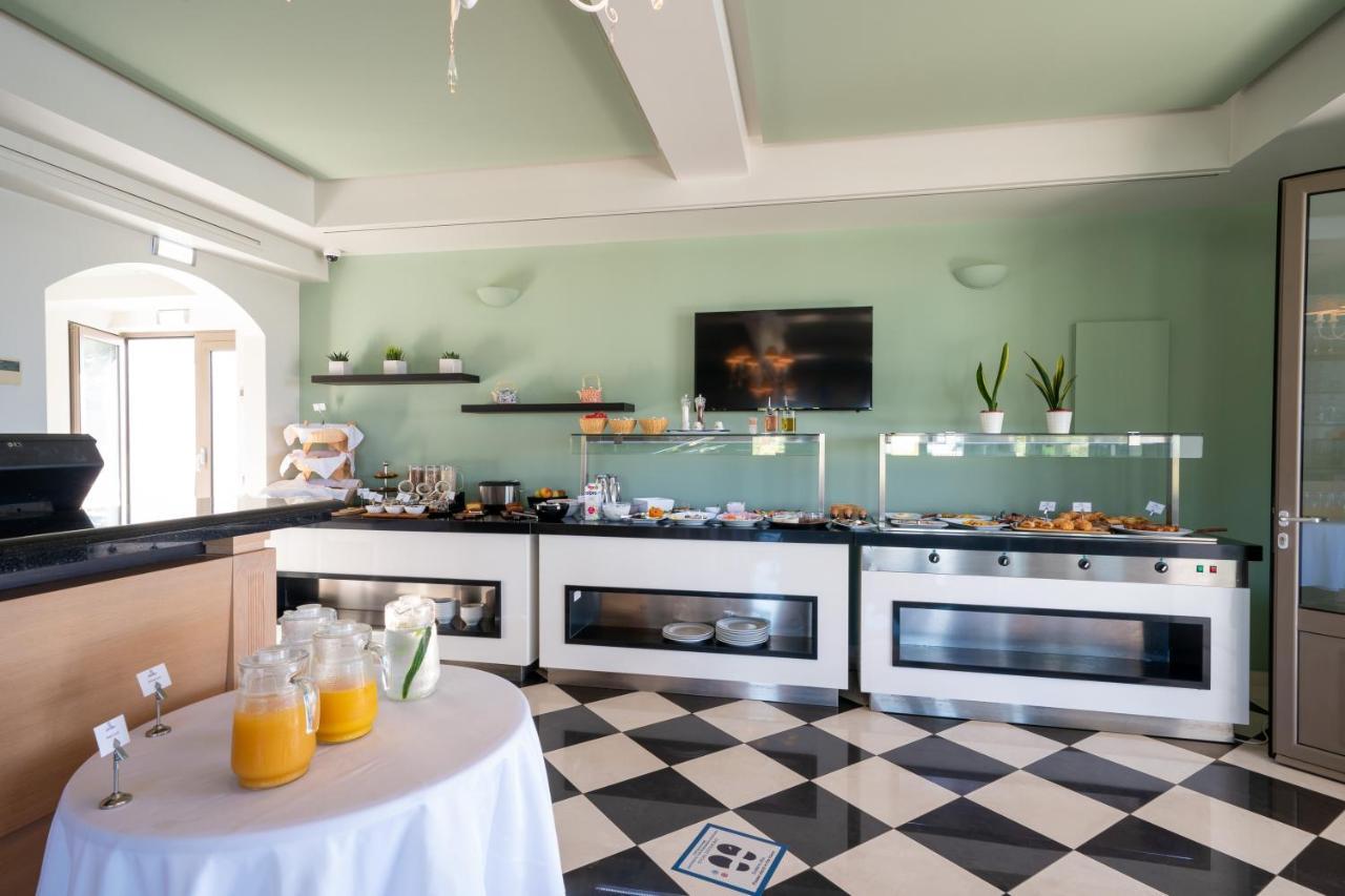 Costa Rossa Boutique Hotel - Adults Only Lixouri Bagian luar foto