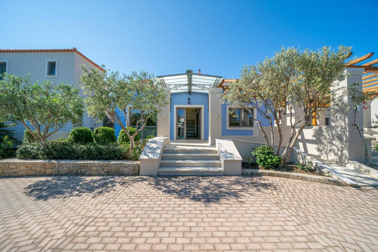 Costa Rossa Boutique Hotel - Adults Only Lixouri Bagian luar foto